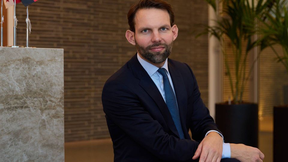 Monjasa trodser faldende overskud og høster milliarder på Hormuz-kaos