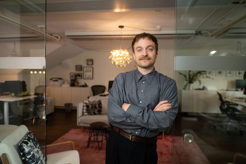 ”Indførelsen af lavere priser har haft en positiv effekt på væksten i Danmark, hvor reklamefinansierede abonnementer står for størstedelen af stigningen. Men i takt med at ARPU (gennemsnitlig omsætning pr. bruger, red.) falder, bliver udfordringen i stigende grad at balancere fortsat vækst med værdien, der skabes pr. kunde,” siger Fredrik Liljeqvist.
