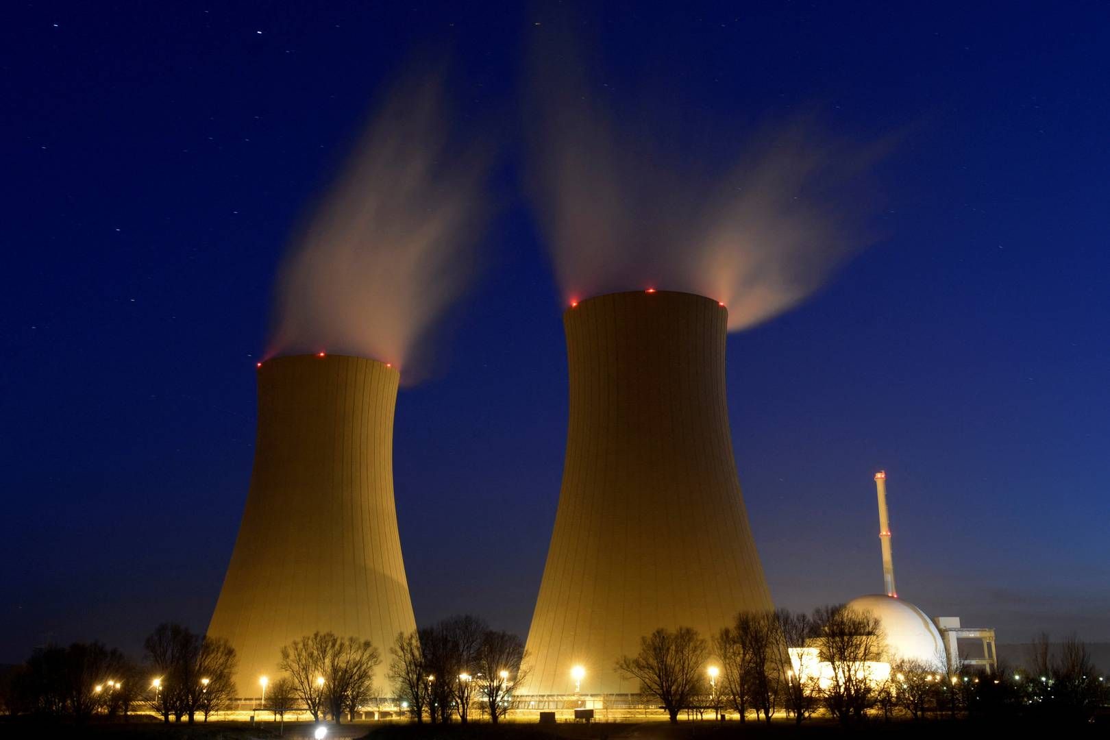 Ukraine accused of attacking Europe's largest nuclear power plant