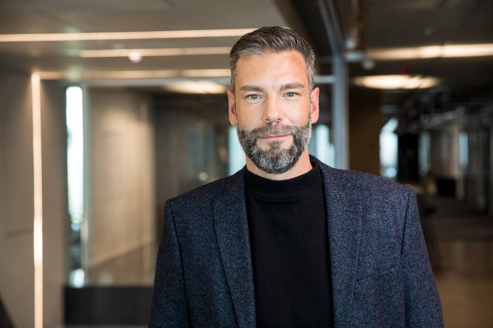 FORDELER: Kristian Willanger, kommunikasjonssjef i Elkjøp, peker på en rekke fordeler for elektronikkonsernet med oppkjøpet av Eplehuset. | Foto: Elkjøp