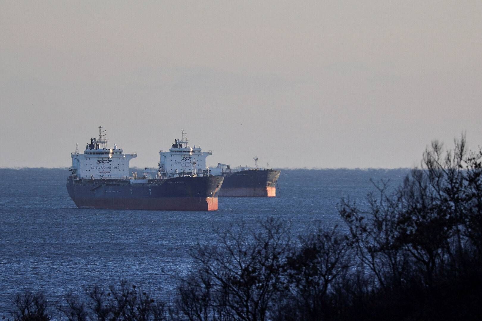 De nuværende regler møder kritik, da de i praksis bliver håndhævet og kontrolleret vidt forskelligt, alt efter om en sanktionsbelagt last blev konstateret i eksempelvis græsk, spansk eller dansk farvand. | Foto: Tatiana Meel/Reuters/Ritzau Scanpix