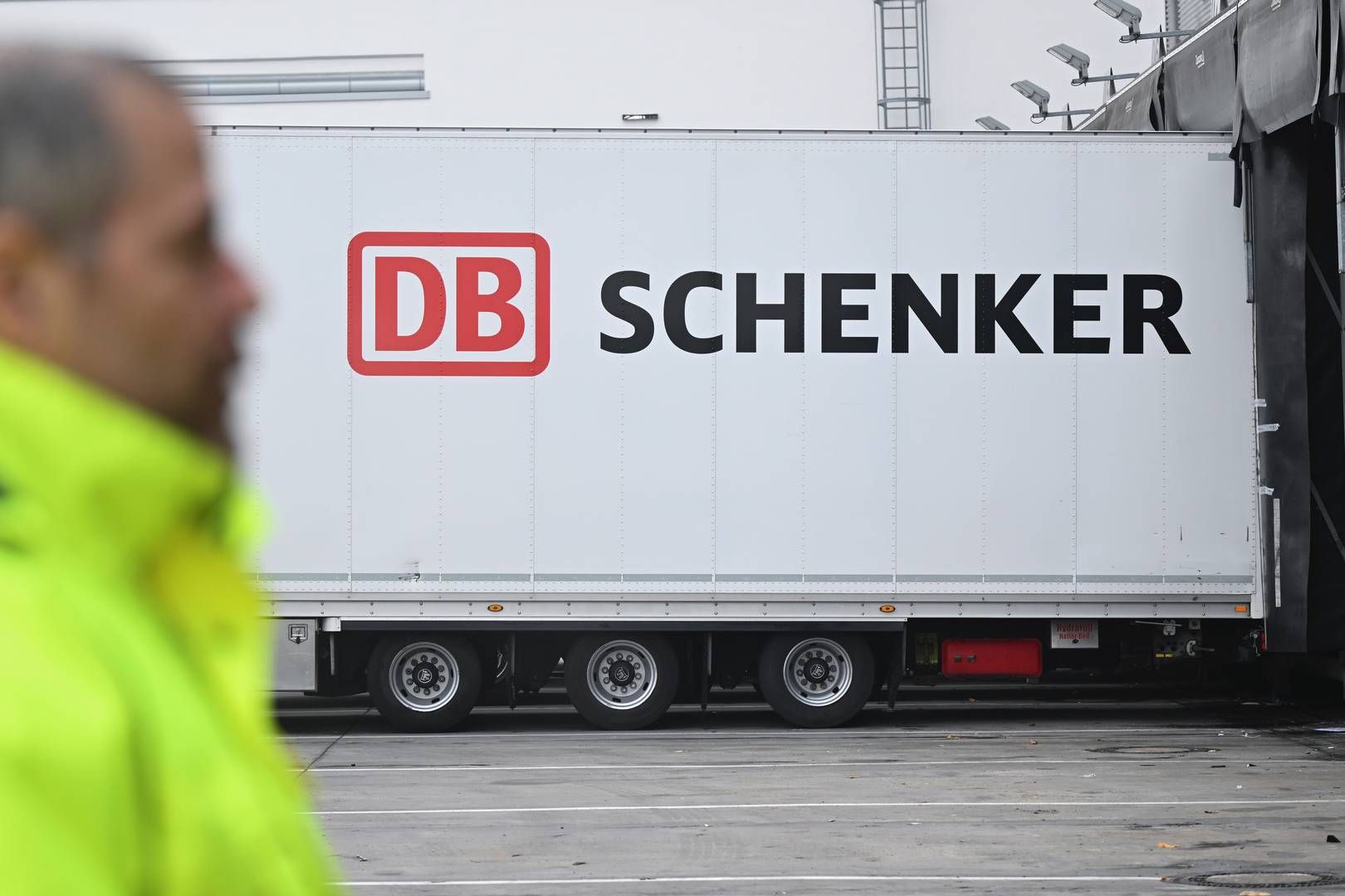DSV køber DB Schenker til en pris på 14 mia. euro, svarende til 106,7 mia. danske kr., hvilket blive betalt kontant. | Foto: Arne Dedert/AP/Ritzau Scanpix