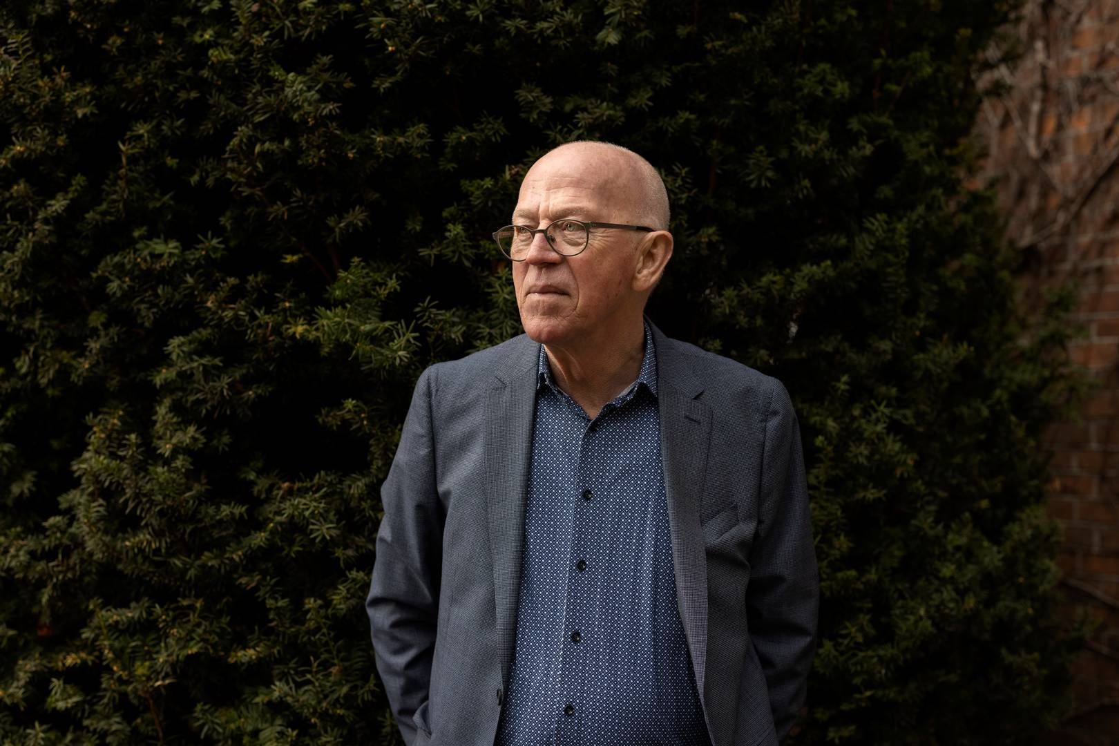 ”Ved at stå bag ved en stramning af brugen af russiske jernbaner sikrer vi, at vi lukker for endnu en potentiel indtægtskilde for Putins regime, som kan finansiere hans angrebskrig mod det ukrainske folk,” siger Villy Søvndal, der er medlem af Europa-Parlamentet for SF og tidligere dansk udenrigsminister. | Foto: Marcus Emil Christensen/Ritzau Scanpix