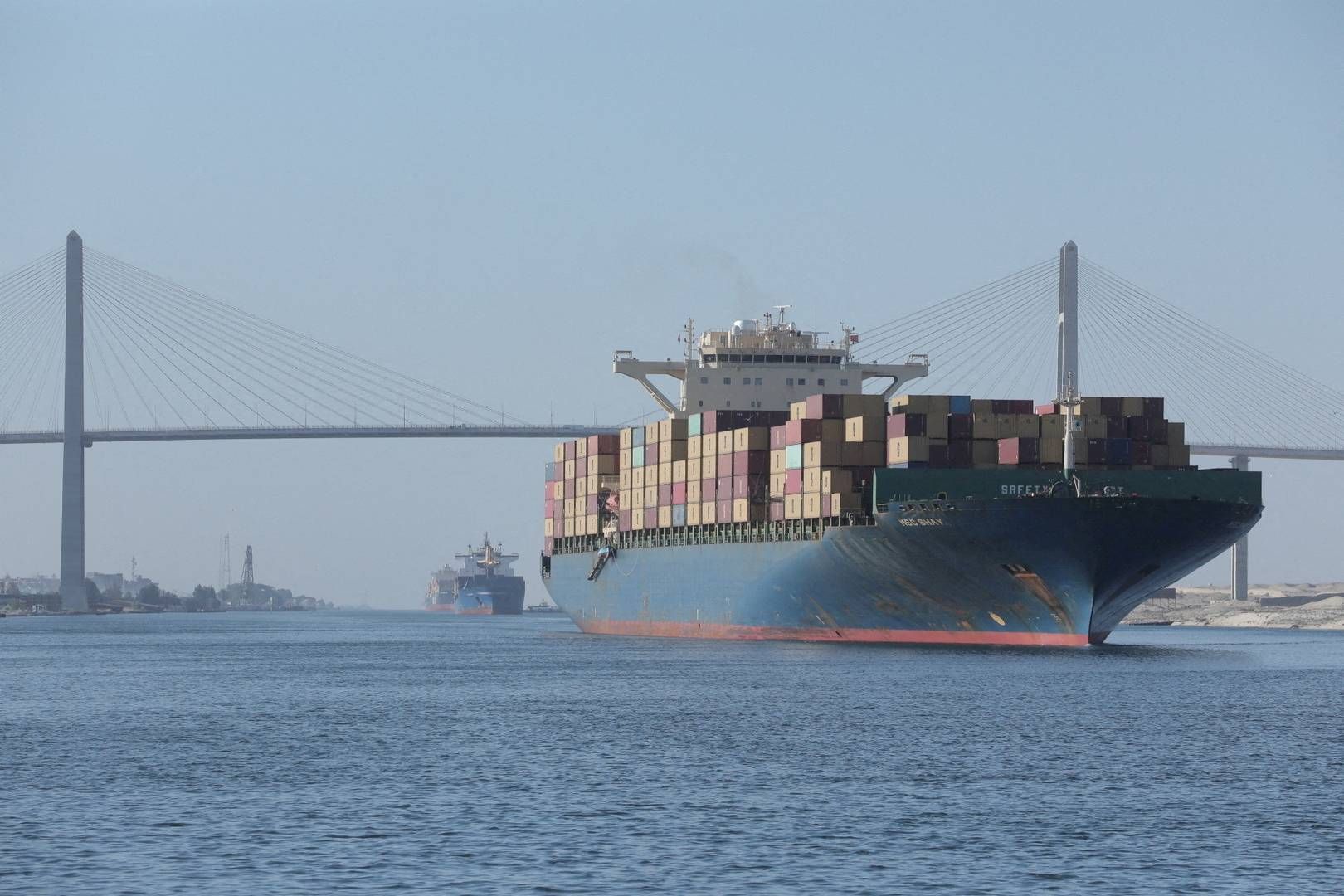 I sidste uge var der i gennemsnit 33,4 gennemsejlinger om dagen sidste uge, nogenlunde det samme som ugen før. | Foto: Suez Canal Authority/Reuters/Ritzau Scanpix