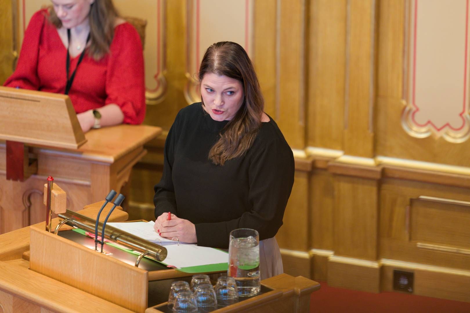 Næringsministeren møter næringslivet om handel med USA