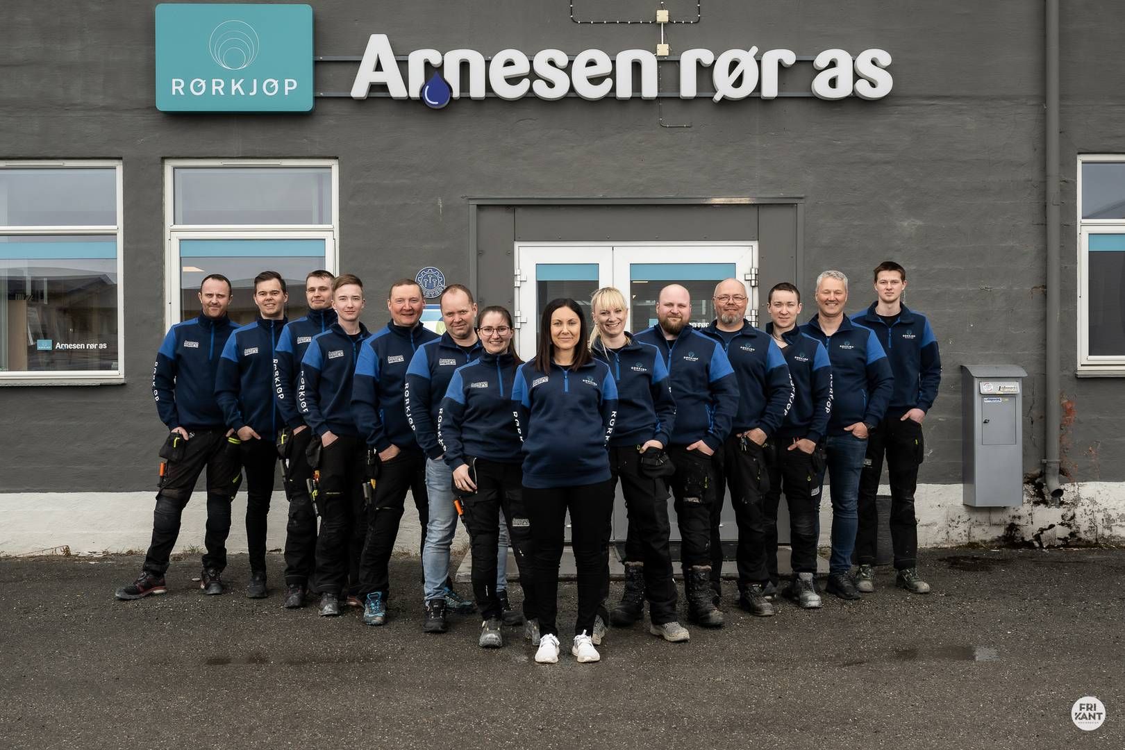 Bademiljø-kjeden knytter til seg lokal rørhandel