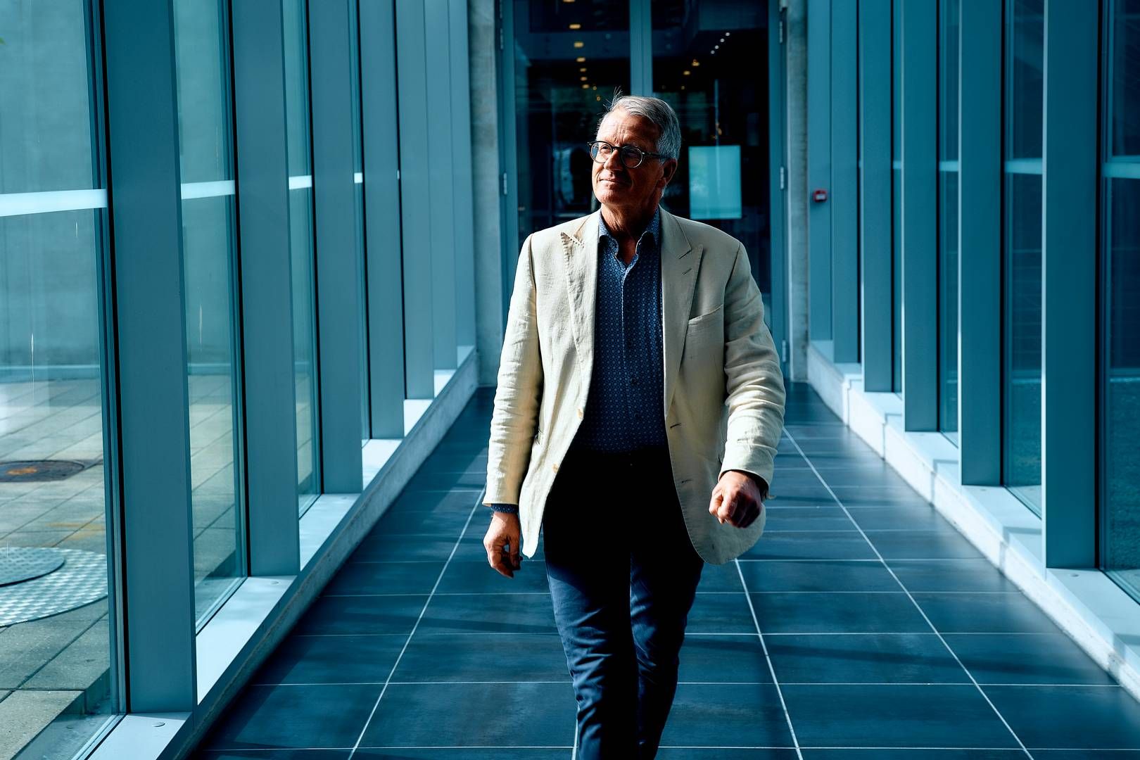 Jinsiy aloqa ikki yigit va bir yosh qiz