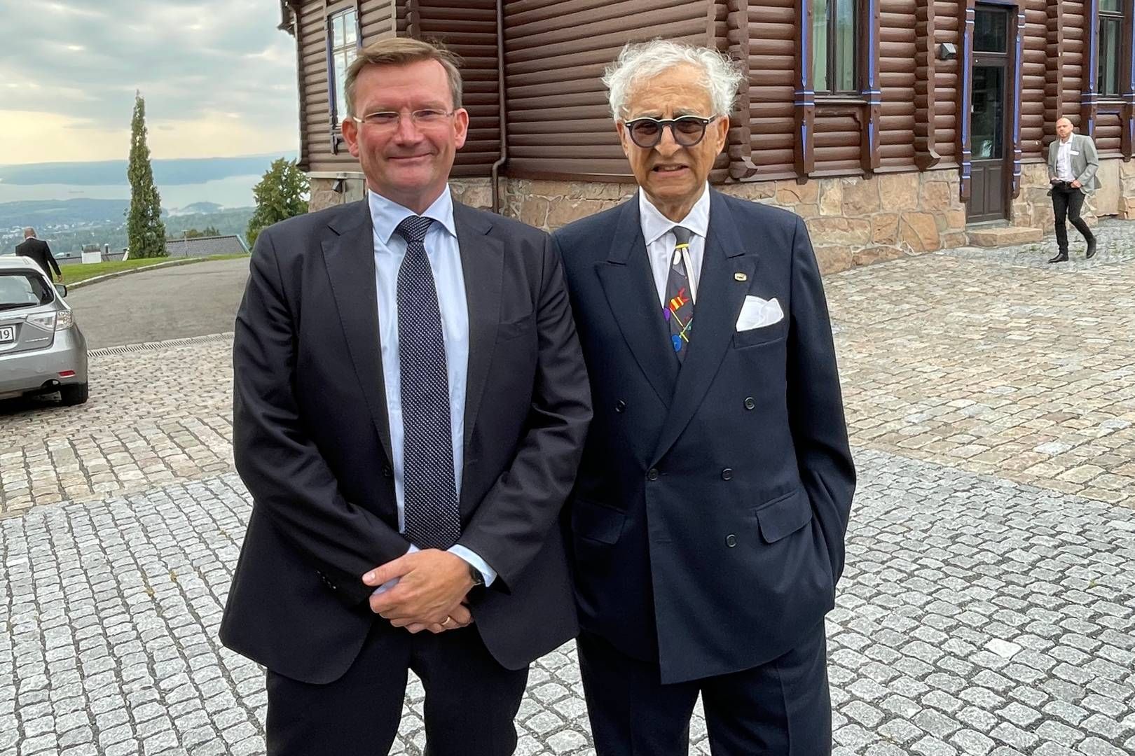 Bijan Mossavar-Rahmani (til høyre) er styreleder i DNO.Halvor Engebretsen leder DNOs utvidede portefølje i Norge. | Foto: Lars Heltne