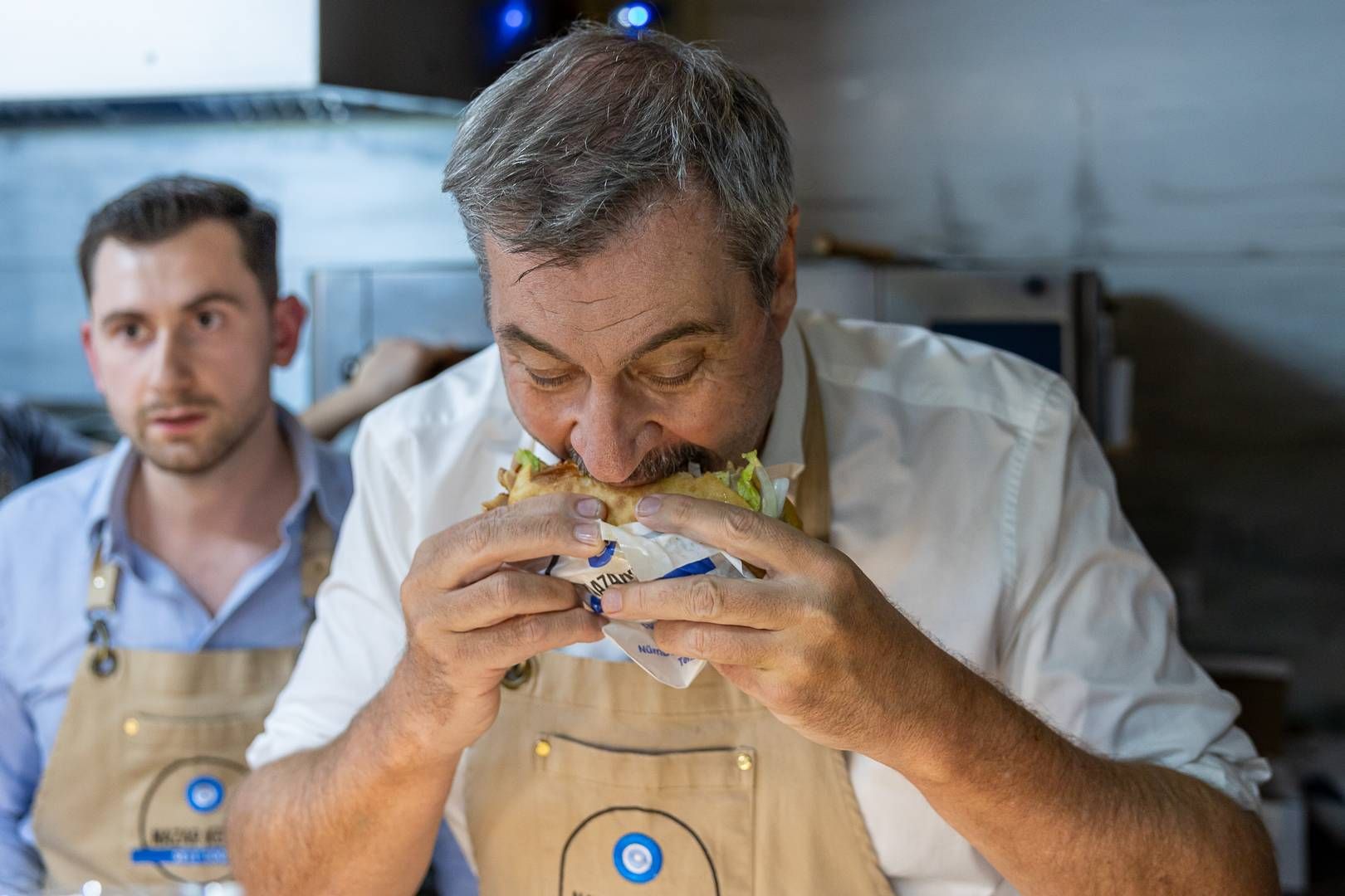 Döner-Freund Söder: Die Preise steigen, auch für die fleischbefüllten Teigtaschen. | Photo: picture alliance / Eibner-Pressefoto | Eibner-Pressefoto/Ardan Fuessmann