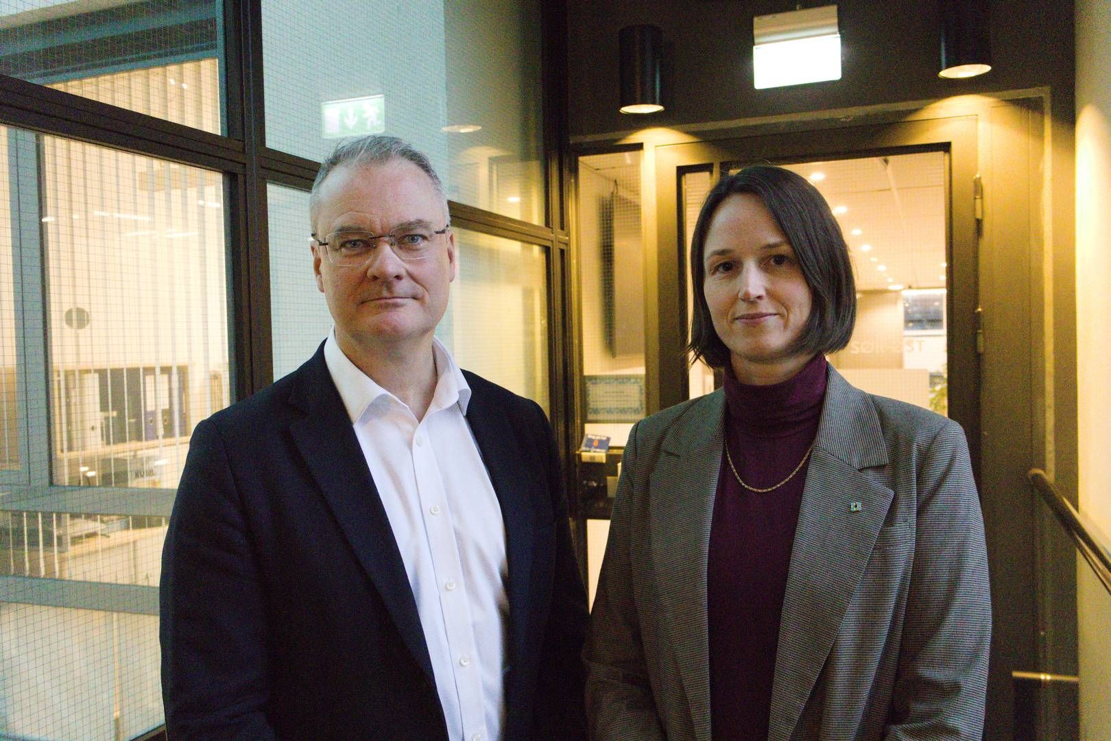 IMMUNTERAPI: Beslutningsforum, ledet av Jan Frich, her med fagdirektør i Helse Midt-Norge Trude Basso, innfører mandag subkutan Keytruda. | Foto: Sebastian Brauer Hagel