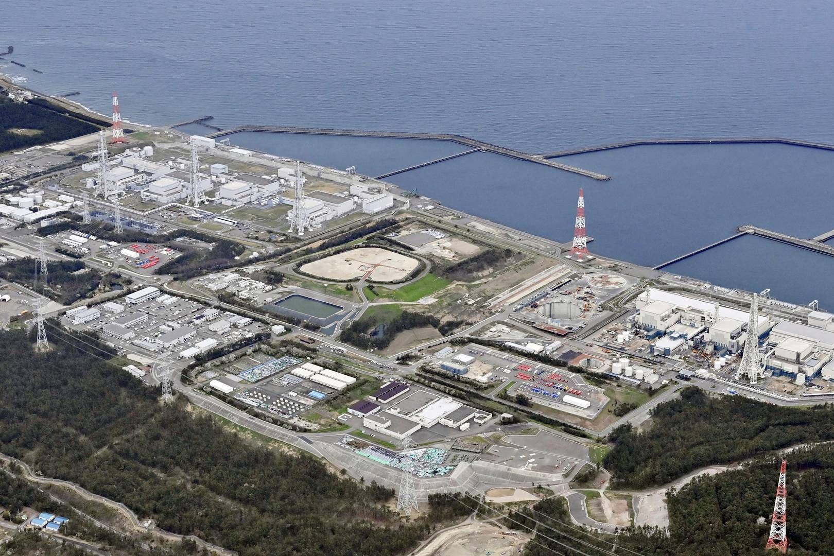 Kashiwazaki-Kariwa i Japan er verdens største atomkraftverk. Det ble stengt ned etter Fukushima-katastrofen i 2011. | Foto: AP / NTB