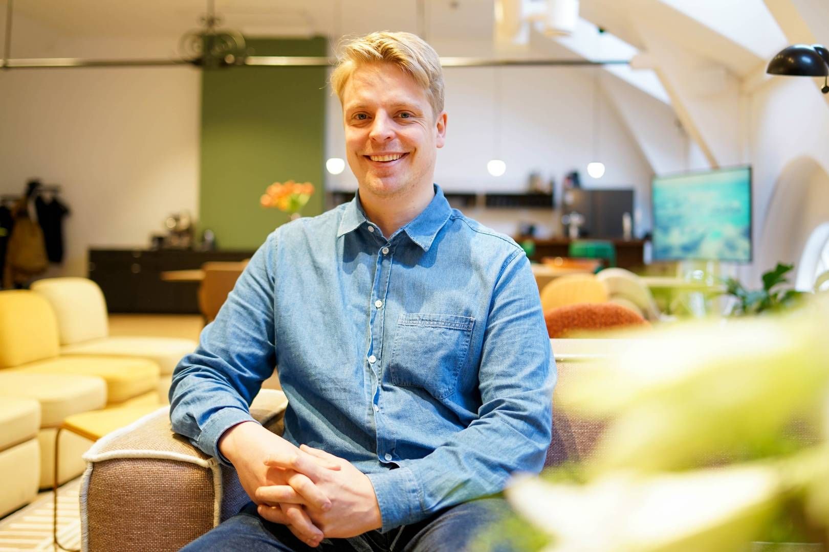 DAGLIG LEDER: Max Aasbø er en av to gründere bak Minus 1, etablert med visjon om å bruke mer av arbeidstiden etter eget ønske. | Foto: Anna Caroline Fladby