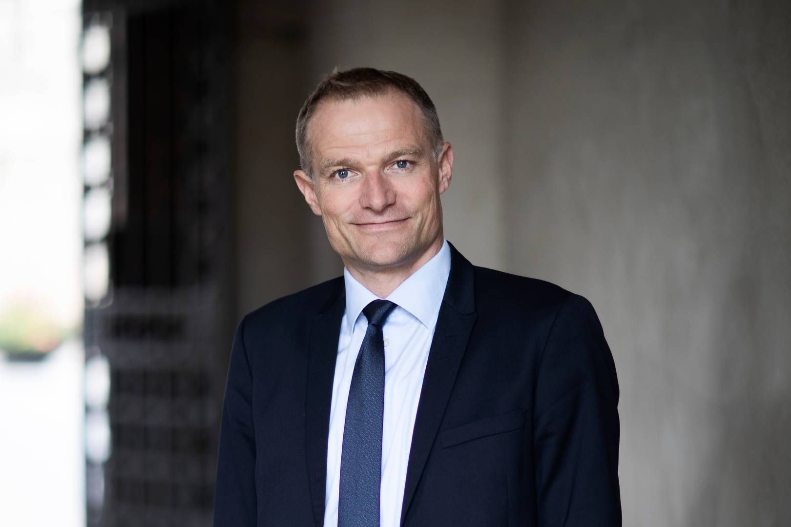 ”Det er helt rigtigt, at de lande og forbrugere, der får gavn af energien, også er med til at betale for infrastrukturen. At Energiø Bornholm nu finansieres i fællesskab af Danmark og Tyskland, viser vejen frem for fremtidige grænseoverskridende energiprojekter,” siger Ulrich Bang. | Foto: Dansk Erhverv / Pr