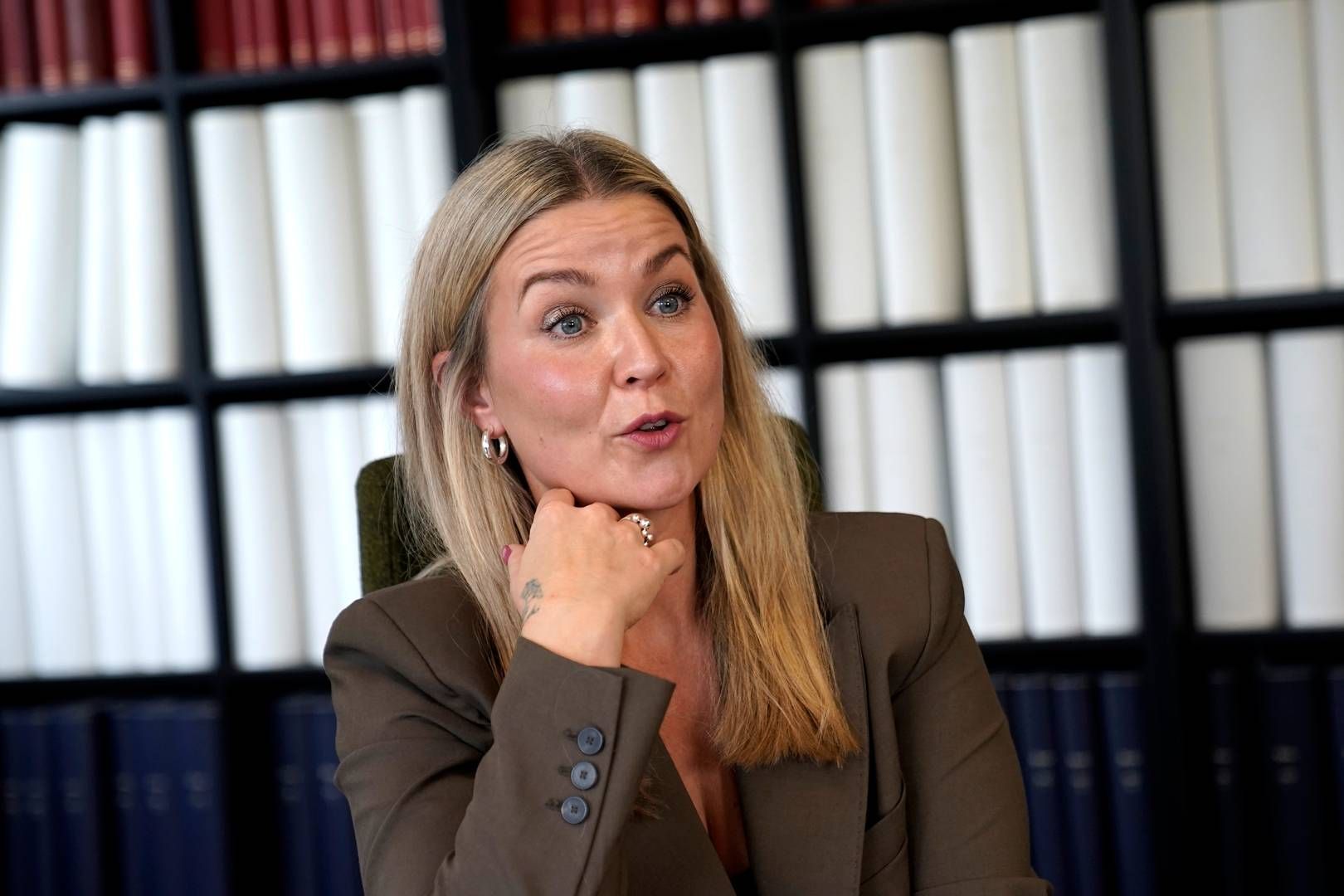 KREVER SVAR: Advokattilsynet og direktør Tonje Hovde Skjelbostad krever svar fra advokatene som var involvert i eiendomstransaksjonen der Jeffrey Epstein opererte som mellommann. | Foto: Jonas Fæste Laksekjøn / NTB