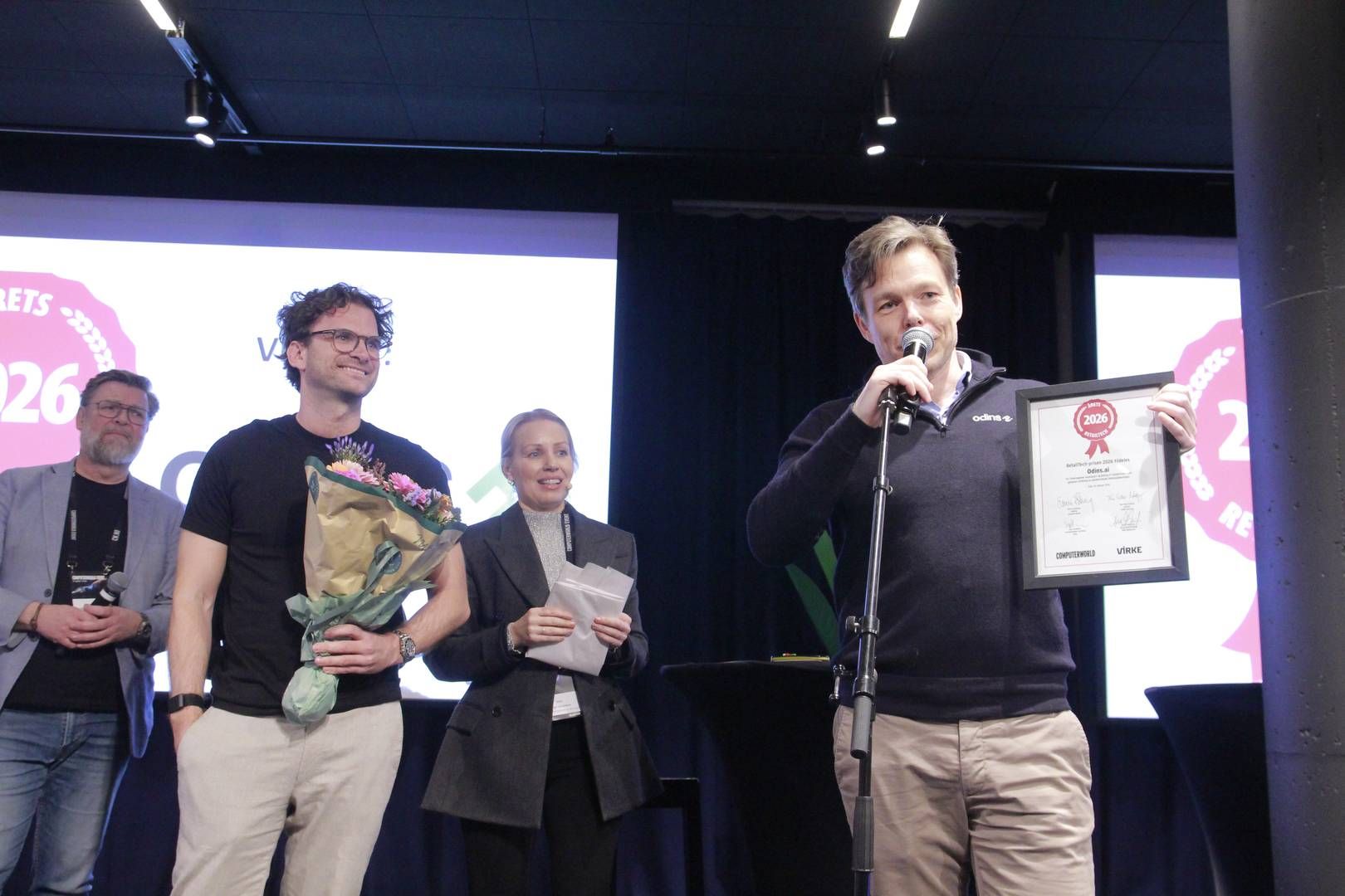 GRÜNDERE: Magnus Wrangell Ruud (t.v.) og Geirr Lødemel Tvedt mottok Odins.ai. sin pris. | Foto: Øystein Engh / HandelsWatch