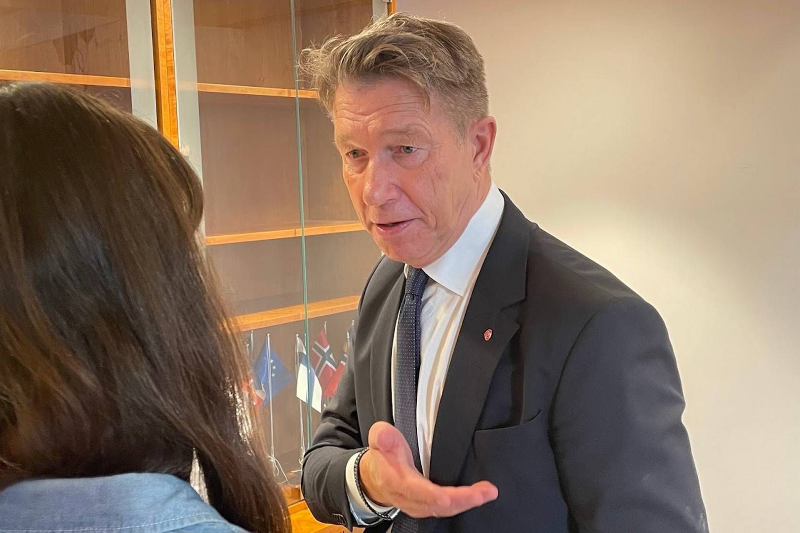 Aasland anerkjenner at det er en utfordring med dagens regelverk, som gjør at Statnett ikke kan prioritere Forsvaret når de ber om nettilknytning eller økt strømuttak. | Foto: Anders Lie Brenna