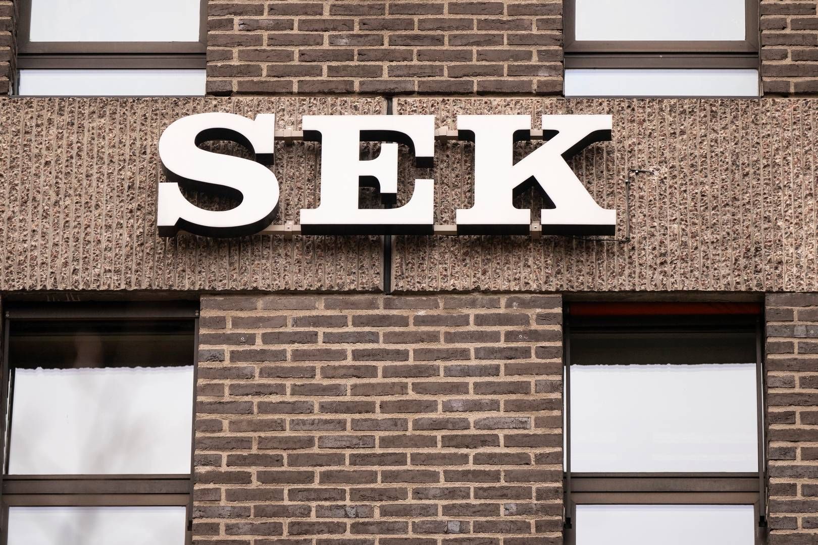 ”Vi har ju en sådan typ av verksamhet där vi har relativt få kunder och relativt stora engagemang. Därmed blir våra kreditförlustreserveringar lite slagiga”, säger Susanna Rystedt chef för kommunikation på SEK. | Foto: TT