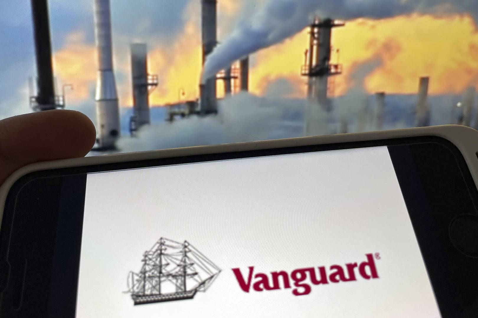 Vanguard, Blackrock join investors pledging net-zero emissions