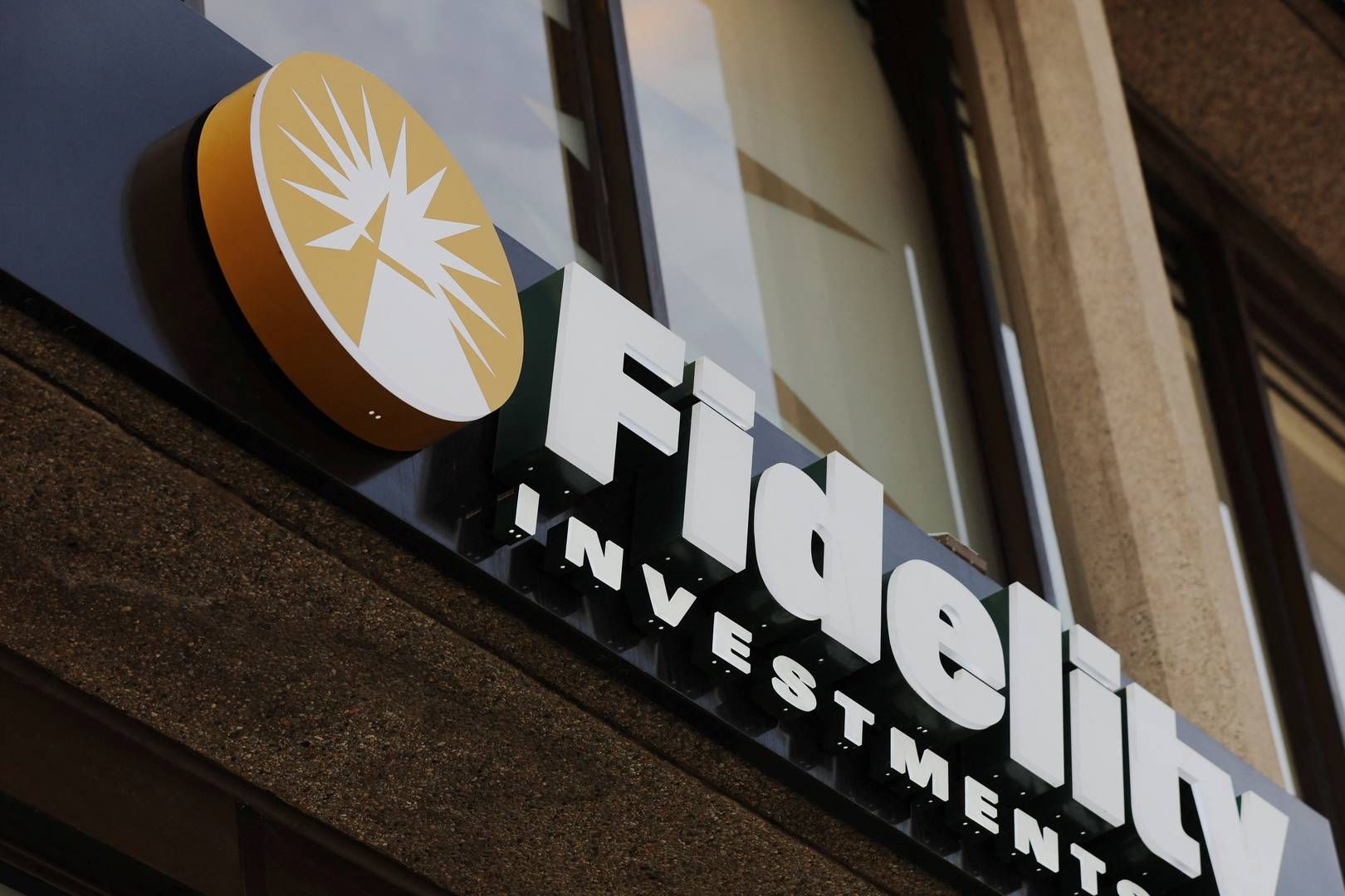 Fidelity boosts staff again to keep BlackRock, Vanguard at bay