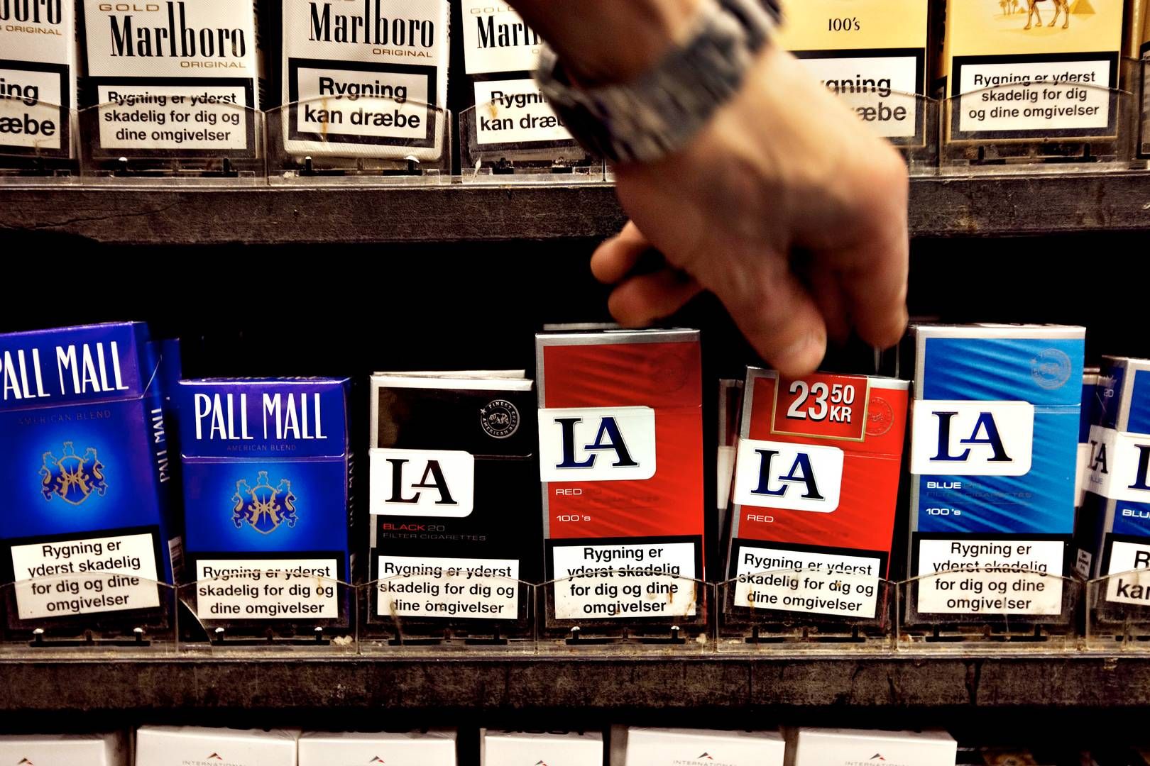 will one cigarette cause dry socket 𝐃𝐫𝐲 𝐒𝐨𝐜𝐤𝐞𝐭 𝐂𝐚𝐫𝐞 𝐒𝐢𝐦𝐩𝐥𝐢𝐟𝐢𝐞𝐝! Quick guide to managing one of the most painful post-extraction complications. • Irrigation with chlorhexidine • Local dressing application • Pain management with NSAIDs • Antibiotics only if